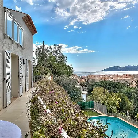 Villa Avec Vue Mer Et Espace Spa * Cannes